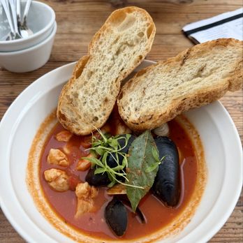 Rumfish y Vino - Clams - Gastropubs Near Me - Ventura, California Rumfish y Vino - Clams - Gastropubs Near Me - Ventura, California