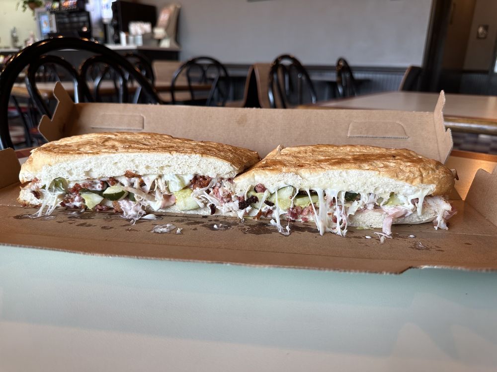 MANCINO’S OF FENTON Updated August 2024 17 Photos & 53 Reviews