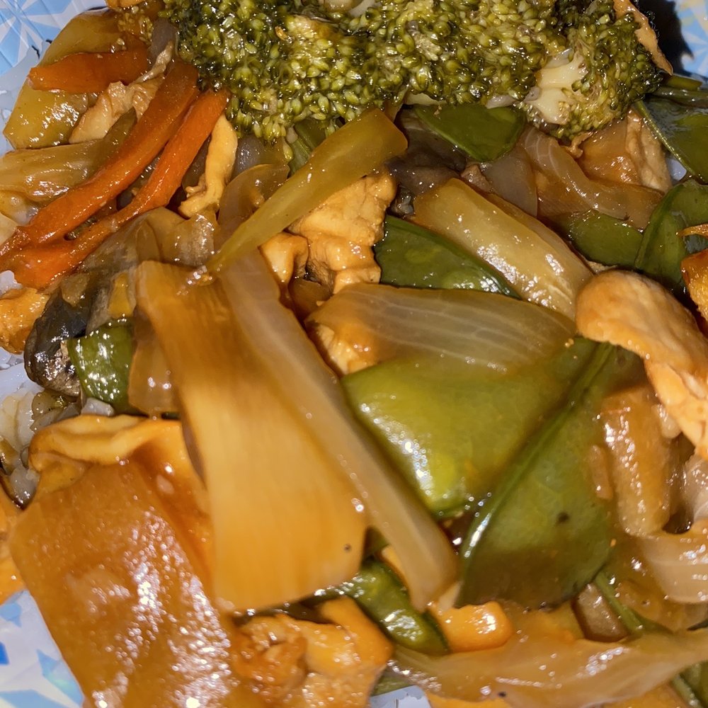 Angkor Restaurant - Broccoli Garlic Sauce with chicken - amazing - Cambodian Near Me - Pittsburgh, Pennsylvania