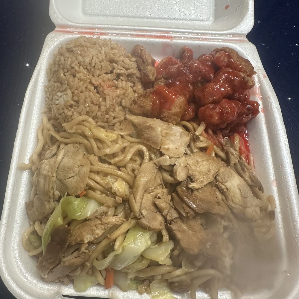 Mark's Kitchen - The crap swear and sour cold chicken - American Near Me - Fresno, California Mark's Kitchen - The crap swear and sour cold chicken - American Near Me - Fresno, California