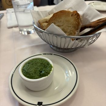 Tre Lune - Bread service with pesto - Italian Near Me - Montecito, California