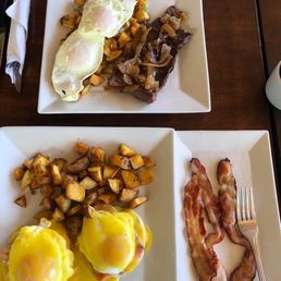 Breakfast at Café del Mar Breakfast at Café del Mar