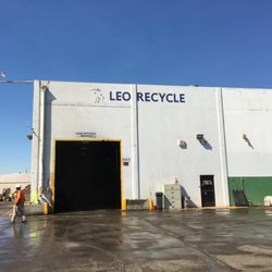 Leo Recycle - front gate