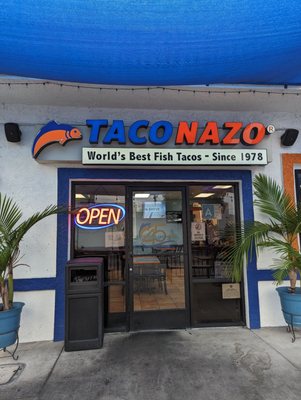 Taco Nazo by null