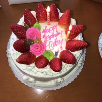 Du Bois Pastry - Strawberry Shortcake with fresh whipped cream and fresh strawberries - Bakeries Near Me - Elmhurst, New York