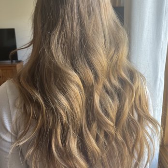 Sisu Hairdressing - AND THE LAYERS!!! - Hair Salons Near Me - Lincoln, Nebraska