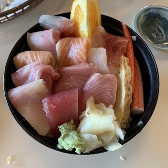 Rolla Cabin - Chirashi Large - Japanese Near Me - Hayward, California Rolla Cabin - Chirashi Large - Japanese Near Me - Hayward, California