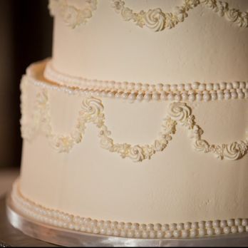 Molly's Cupcakes - Desserts Near Me - Chicago, Illinois