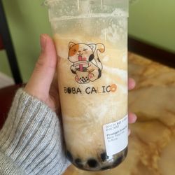 Boba Calico - Pineapple peach smoothie