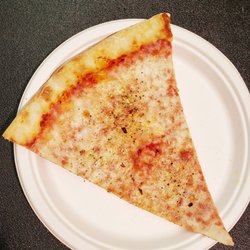 Famiglia Pizzeria Modern Italian Kitchen - Plain Cheese Slice= Pretty Good!!