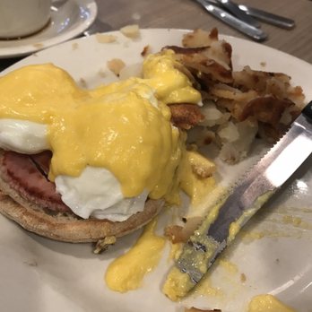 Lou Mitchell's - Traditional Eggs Benedict half order shared - Breakfast & Brunch Near Me - Chicago, Illinois