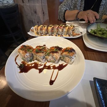 Hikari Sushi - Sushi Bars Near Me - Simi Valley, California