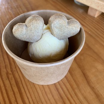 Spotted Duck - Dog dish - Ice Cream & Frozen Yogurt Near Me - Penn Yan, New York Spotted Duck - Dog dish - Ice Cream & Frozen Yogurt Near Me - Penn Yan, New York
