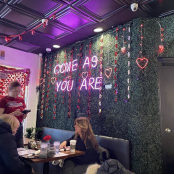 Honeybear Cafe - Breakfast & Brunch Near Me - Chicago, Illinois