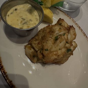 Old Ebbitt Grill - Jumbo Lump Crab Cake - Bars Near Me - Washington, DC, District of Columbia
