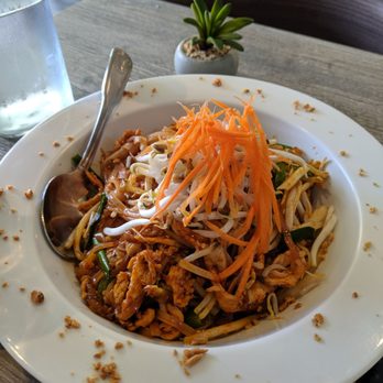 Pearl Thai Eatery - Chicken Pad Thai - Thai Near Me - Pasadena, California Pearl Thai Eatery - Chicken Pad Thai - Thai Near Me - Pasadena, California