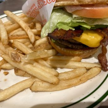 NORMS Restaurant - New American Near Me - Bellflower, California