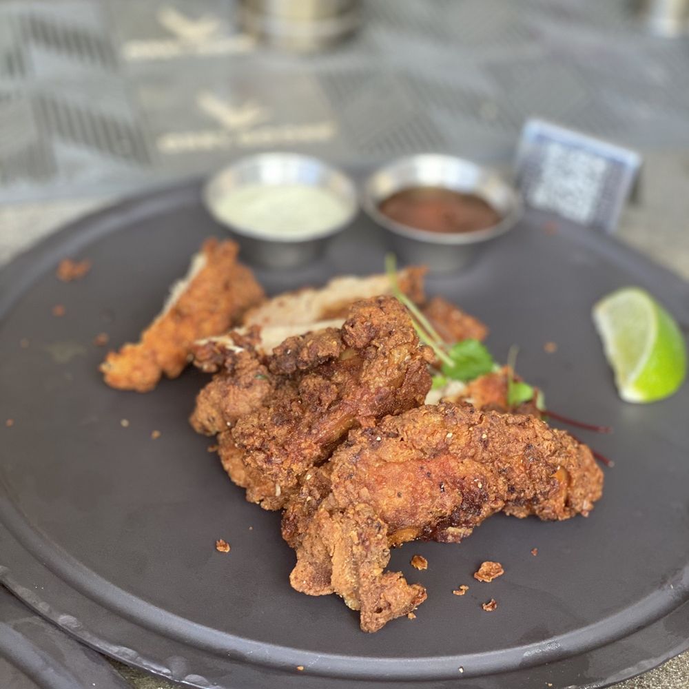 Le Chick - Fried Chicken happy hour - Cocktail Bars Near Me - Miami, Florida Le Chick - Fried Chicken happy hour - Cocktail Bars Near Me - Miami, Florida