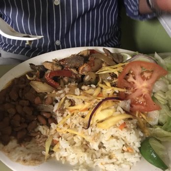 Rinconcito Hispano - Fajita Platter - Salvadoran Near Me - Greenport, New York Rinconcito Hispano - Fajita Platter - Salvadoran Near Me - Greenport, New York