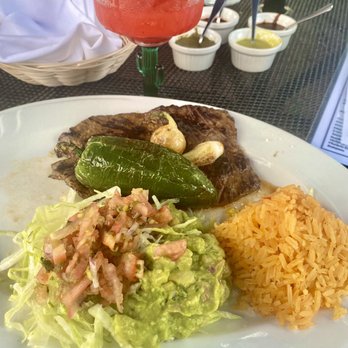 Mis Moles Restaurant - Grilled skirt steak. Comes with a side of homemade tortillas! - Mexican Near Me - Chicago, Illinois