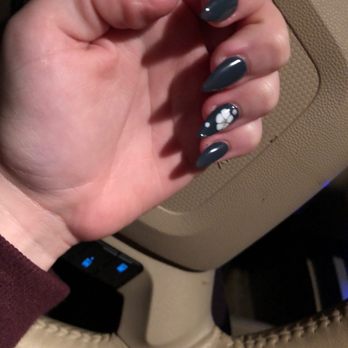 Lilly Nails - Nail Salons Near Me - Waynesville, North Carolina