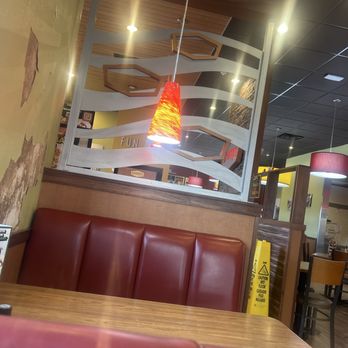 Denny's - The paint is peeling off the walls - American Near Me - Lake Charles, Louisiana Denny's - The paint is peeling off the walls - American Near Me - Lake Charles, Louisiana