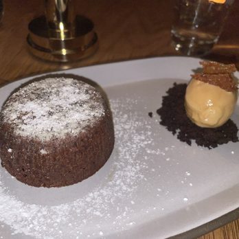 Perry St - Molten Chocolate Cake - New American Near Me - New York, New York