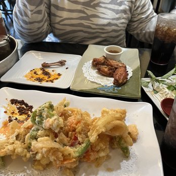 Rose Garden - Calamari and wings appetizers - Thai Near Me - Redding, California