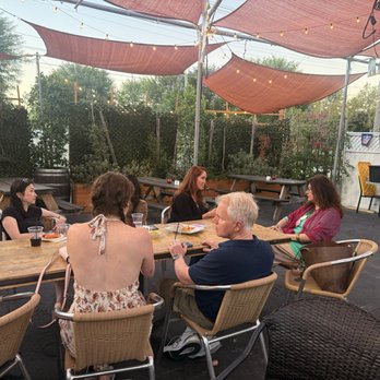 Pineapple Hill Saloon & Grill - Bars Near Me - Sherman Oaks, California Pineapple Hill Saloon & Grill - Bars Near Me - Sherman Oaks, California