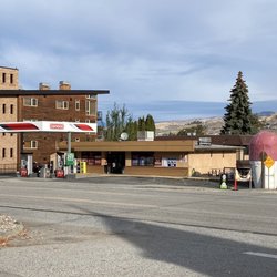 Lakeside Petroleum - Front of store