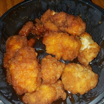 Pizza Hut - fried chicken in a frying pan - Pizza Near Me - Worcester, Massachusetts Pizza Hut - fried chicken in a frying pan - Pizza Near Me - Worcester, Massachusetts