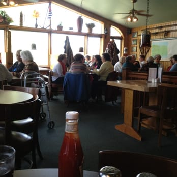 Eagle Harbor Inn - American Near Me - Eagle Harbor, Michigan