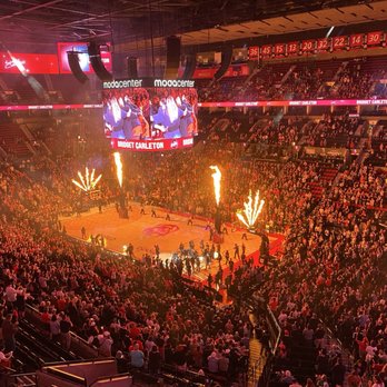Moda Center - Stadiums & Arenas Near Me - Portland, Oregon Moda Center - Stadiums & Arenas Near Me - Portland, Oregon