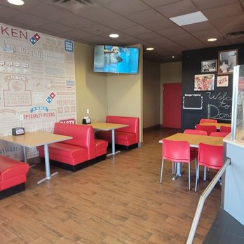 Domino's Pizza - Nice looking dining room very clean small but very efficient comfy booths they also have plugs on the wall for your charging apparatus - Chicken Wings Near Me - Mascoutah, Illinois