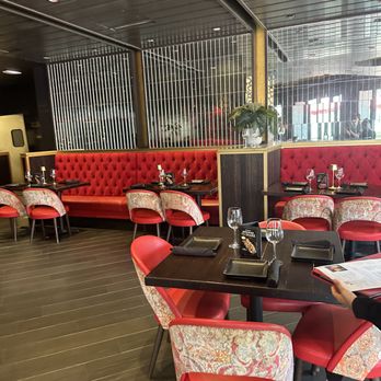 P.F. Chang's - Indoor Dining - Chinese Near Me - Honolulu, Hawaii
