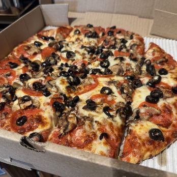 Hounddog's Three Degree Pizza - Hound dog thin crust. - Pizza Near Me - Columbus, Ohio