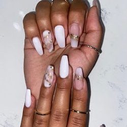 ALL SEASON Nails & Spa - Maple nails design.