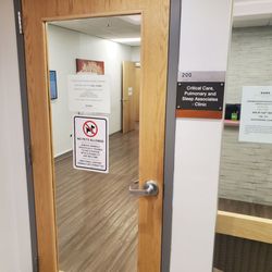 Critical Care Pulmonary & Sleep Associates - Clinic Entrance