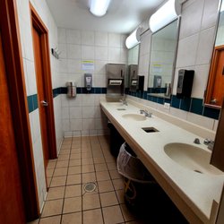 Flying J Travel Plaza - Women's Restroom