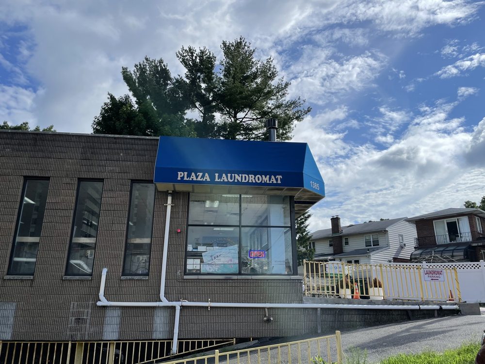PLAZA LAUNDROMAT Updated September 2024 10 Photos & 29 Reviews 1385 16th St, Fort Lee, New