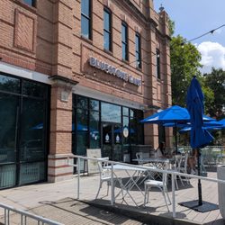 Bluestone Lane Houston Heights Café - Outside