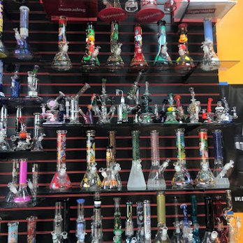 WOODSTOCK TOBACCO HUB - Updated May 2026 - 19 Photos - 220 N Benton St,  Woodstock, Illinois - Tobacco Shops