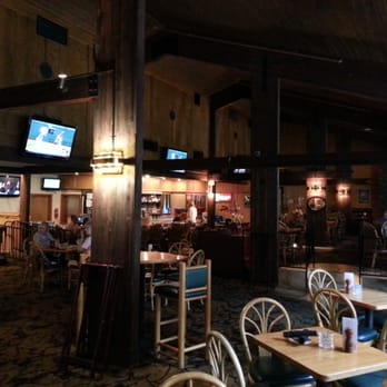 Riverhouse Lodge - Lounge - Hotels Near Me - Bend, Oregon Riverhouse Lodge - Lounge - Hotels Near Me - Bend, Oregon