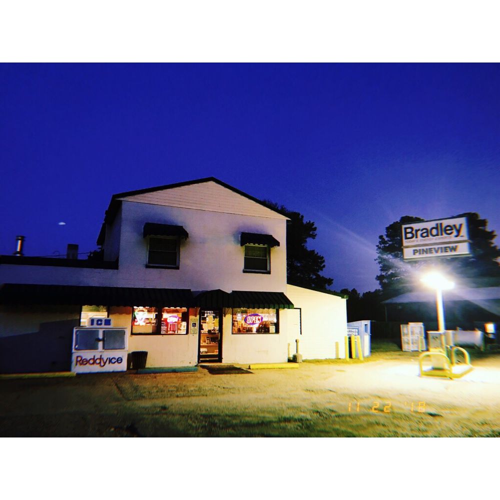 PINEVIEW GROCERY & DELI Updated October 2024 23196 Richmond Tpke, Ruther Glen, Virginia