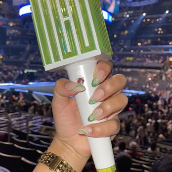 Manicur - Nail Salons Near Me - Los Angeles, California
