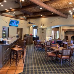 Monterey Country Club - Clubhouse bar & restaurant