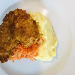 Restauracja Café Polskie Smaki - Corn flakes coated chicken escalope