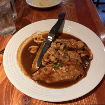Paisano's on Broadway - Veal Marsala - Italian Near Me - Richmond, Illinois