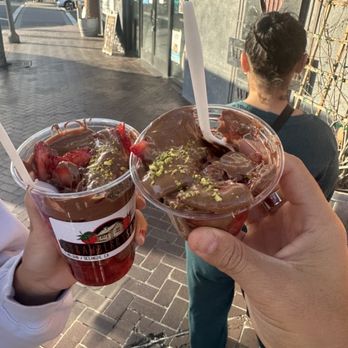 Strawberry Shack - $20 vs $10 - no difference and not worth at all - Desserts Near Me - Carlsbad, California Strawberry Shack - $20 vs $10 - no difference and not worth at all - Desserts Near Me - Carlsbad, California