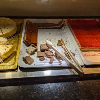 Grand E Buffet & Gril - dessert bar cakes - Buffets Near Me - Laurel, Maryland